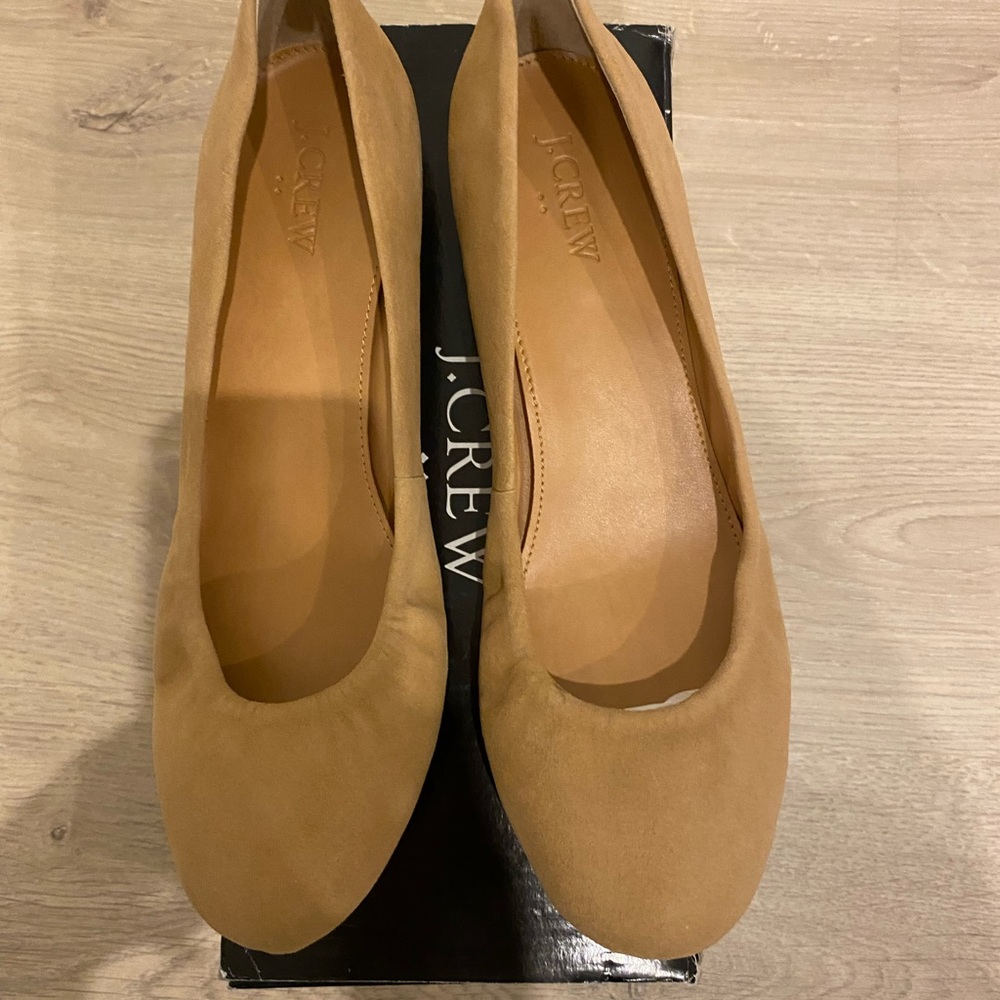 Anya suede ballet flats, apricot must color, new in box